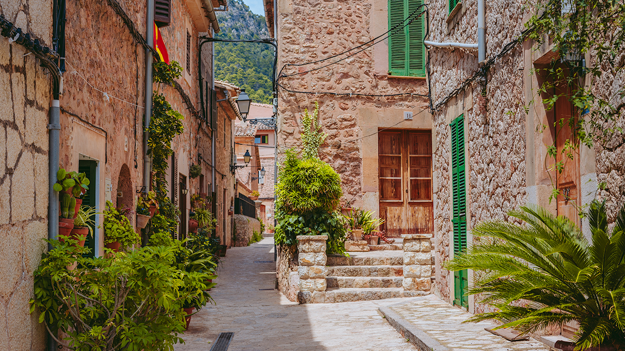 Serra de Tramuntana – pohled na horskou vesnici
