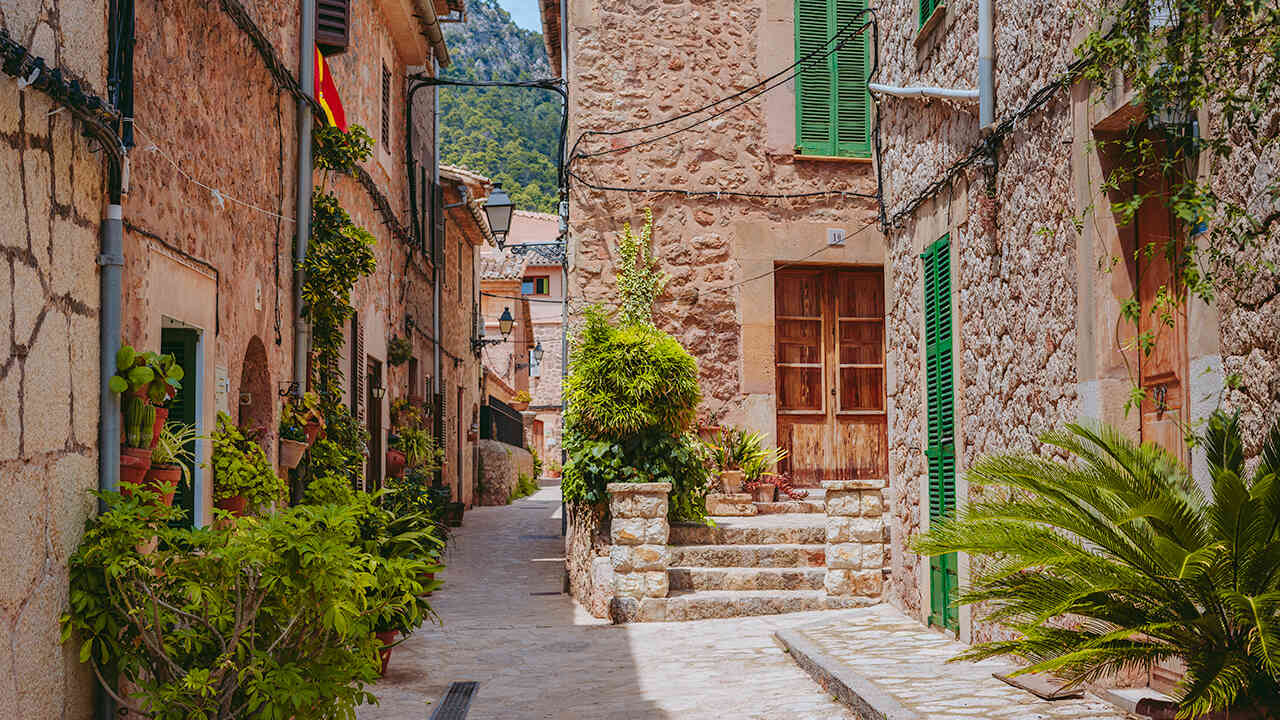 Serra de Tramuntana – pohled na horskou vesnici